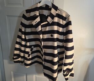 LOFT Women's Navy and Cream Striped Blazer